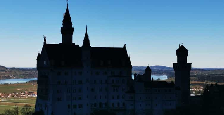 Munich: Neuschwanstein by Bus & Opt. Munich Xmas Market Tour photo 8