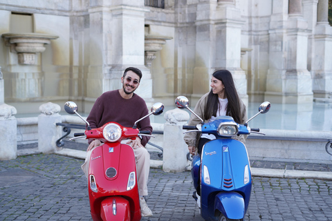Rzym: Wycieczka po mieście Vespą ze zdjęciami i degustacją słodyczy