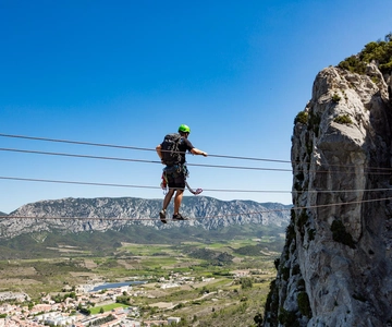 Andorra: Klettersteig-Abenteuer mit Guide und Ausrüstung
