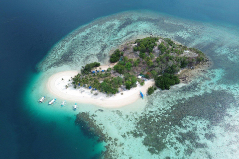 Coron: Private Speedboat to Pass Island, Reef & Ship Wrecks