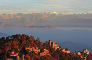 Nagarkot Sonnenaufgang mit Changunarayan-Wanderung und Bhaktapur-Tour