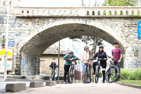 Cuenca: Rivers Bike Tour with Artisan Ice Cream Stop