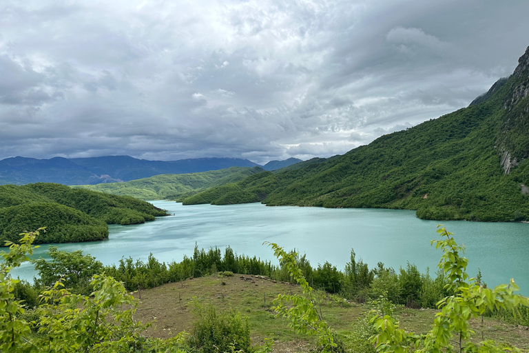 From Tirana/Durrës: Bovilla Lake & Gamti Mountain Hike