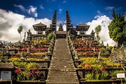 Bali: Lempuyang Temple, Tirta Gangga and Pura Besakih Trip Gate of heaven group tour with entrance fee (No lunch)