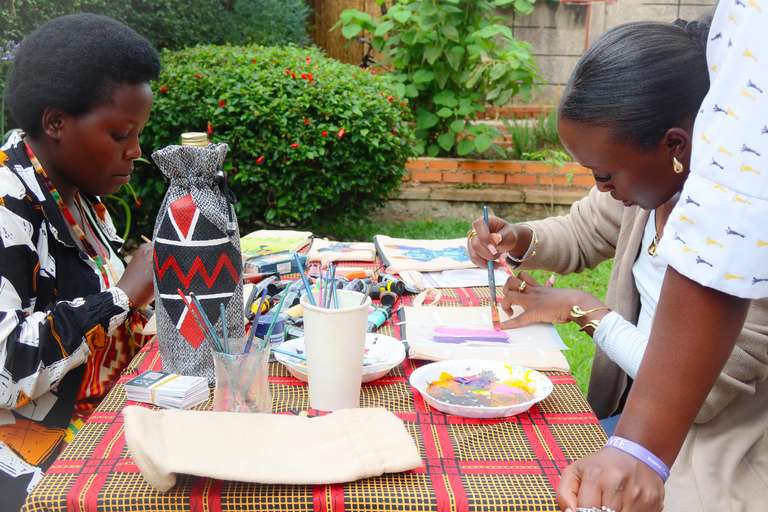 Kigali: Paint Your Own Tote Bag Workshop with Local Artist Medium Canvas Pouch (22 × 16 cm)
