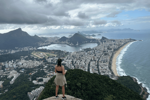 Rio de Janeiro: Two Brothers Hike and Favela Tour at Vidigal