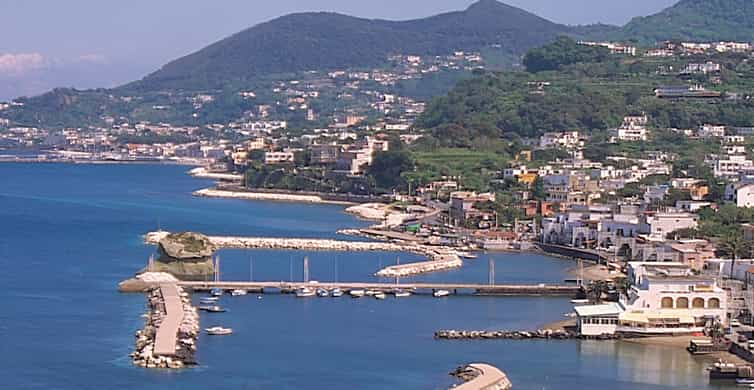 Ischia: recorrido panorámico en autobús de medio día | GetYourGuide