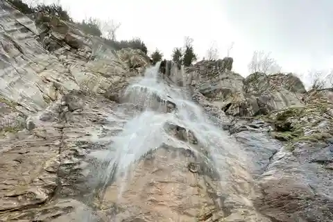 Excursión a la Cascada de Skakavac: explora la naturaleza cerca de Sarajevo
