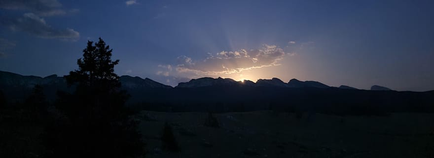 Randonnée nocturne et observation des étoiles dans le Vercors