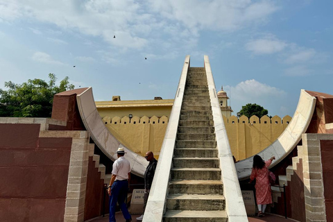 &quot;Jaipur&#039;s Living Heritage: A Walk Through Time&quot;Jaipur By Walk: Flower Market, Temples &amp; Royal Landmarks