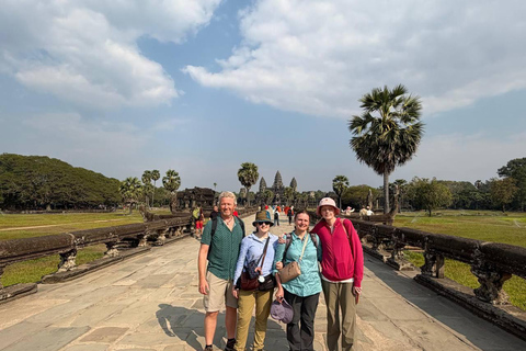 2-Day Phnom Penh to Siem Reap Tour with Angkor Wat Sunrise