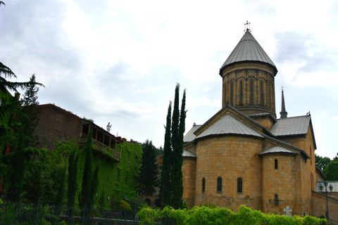 &quot;Discover Tbilisi: A Walking Tour Through Old Town Charm&quot;