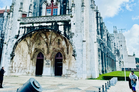 Lizbona: Belem Tour by TukTukLizbona: Belem TukTuk Tour