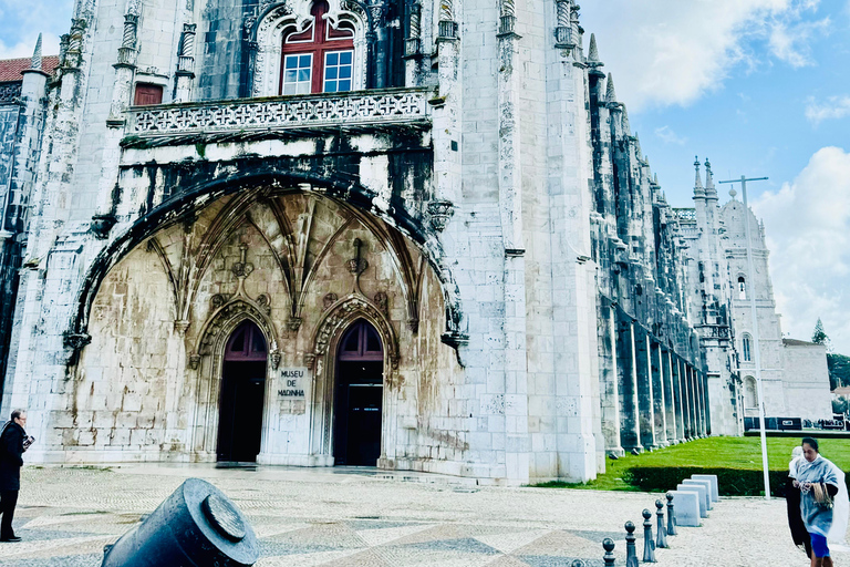 Lizbona: Belem Tour by TukTukLizbona: Belem TukTuk Tour