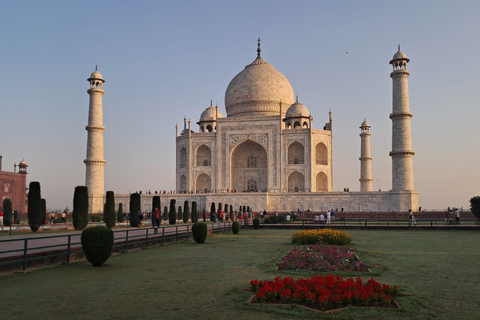 Salta la fila per l'esperienza dell'alba del taj mahal ad agra aggiungi il bigliettoSalta la fila per l'esperienza dell'alba ad agra, biglietto di ingresso prioritario