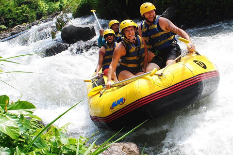 Yogyakarta: Merapi-Wanderung und Rafting-Tour auf dem EloYogyakarta: Merapi-Trekking und Rafting auf dem Elo