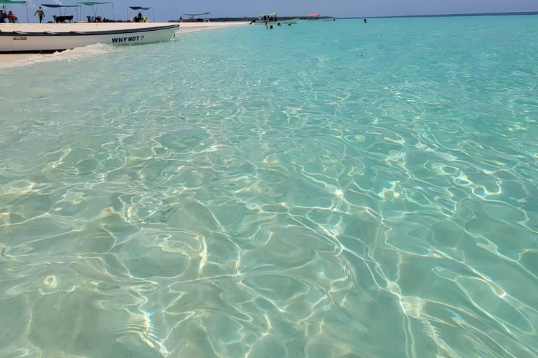 Zanzíbar: Descubre un día completo de snorkel + barbacoa en el banco de arena