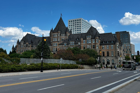 Montreal: Private 2-Hour Old Montreal & Mount Royal Tour
