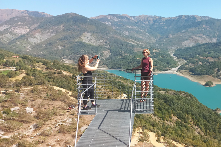 Tour privado de un día al Lago Bovilla desde Tirana