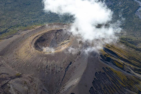 Arusha: 3-daagse trektocht over Mount Meru met accommodatie