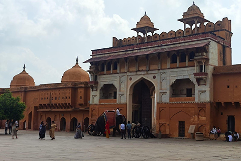 Local Jaipur city sightseeing with options Private car with driver and local guide for sightseeing