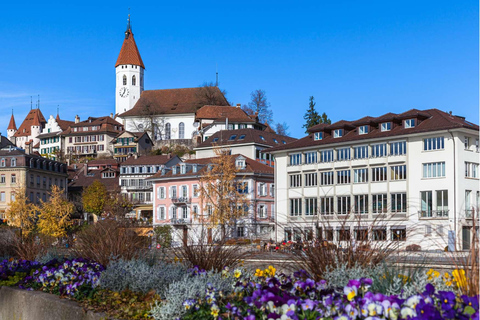 Tour privato in auto della capitale svizzera, dei castelli e dei laghi da Lucerna