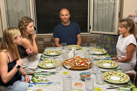 Pompeii: Pizza Class in a Local Family Home with Transfer