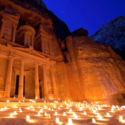 Découvrez les merveilles de la Jordanie lors d'une excursion privée d'une journée.