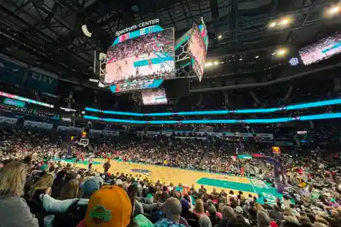 Charlotte: Charlotte Hornets Basketball Game Ticket
