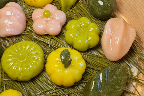 Make Your Own Colorful Korean Rice Cakes in a Hanok