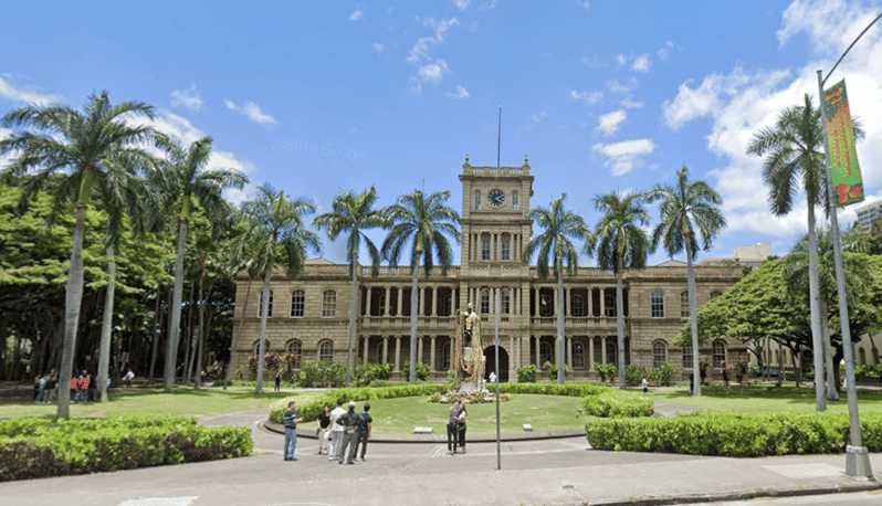 Honolulu: Island of the Gods Daytime Walking Tour