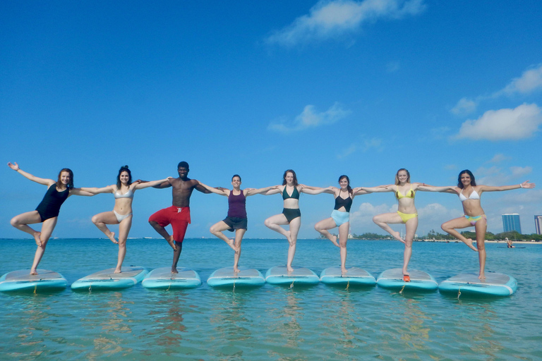 Honolulu: Corso di yoga SUP (Standup Paddleboard)