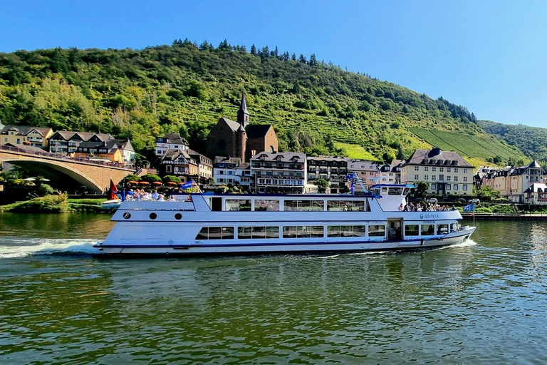 De Alken: Viagem de 1 dia de barco de volta a CochemDe Alken: viagem de um dia de retorno de barco para Cochem