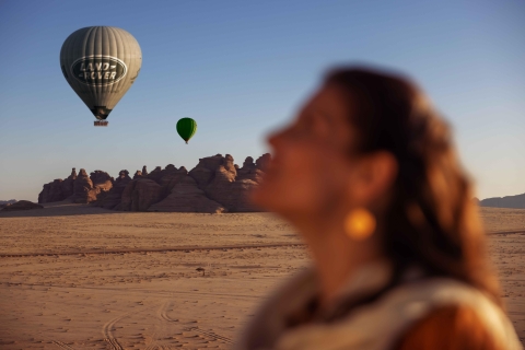 AlUla: Lot balonem na ogrzane powietrze o wschodzie słońcaLot balonem na ogrzane powietrze o wschodzie słońca AlUla