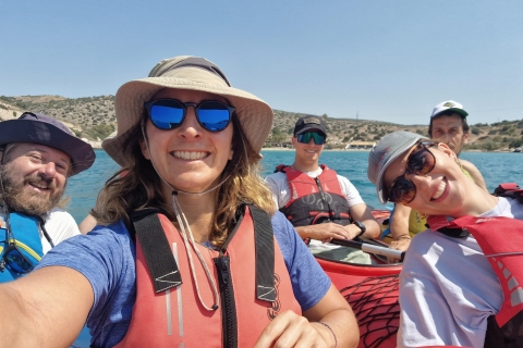 Excursion privée en kayak de mer à AthènesExcursion privée en kayak de mer à Athènes avec prise en charge à l'hôtel et déjeuner