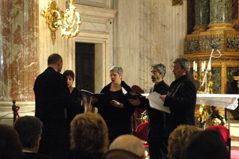 Rzym: krypta i muzeum Kapucynów z koncertem chóralnym