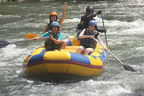 Yogyakarta: Merapi-Wanderung und Rafting-Tour auf dem EloYogyakarta: Merapi-Trekking und Rafting auf dem Elo