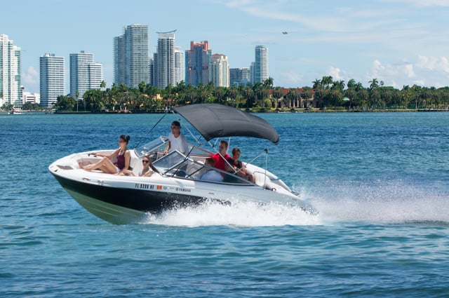 Miami : Visite guidée de Miami Beach en bateau à moteur