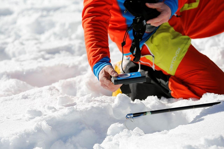 Avalanche training with snowshoe hike in Berchtesgaden LVS training with snowshoe hike in Berchtesgaden