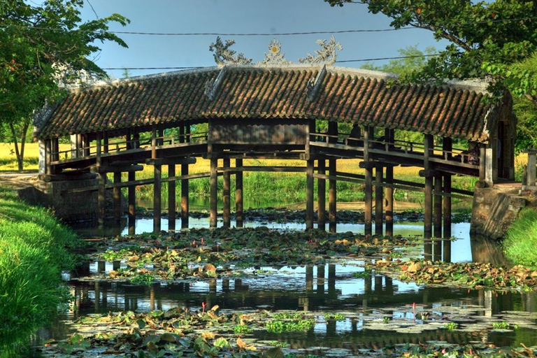 Mit dem Bus von Hue nach Hoi An: Hai Van Pass, Lang Co, MarmorbergHue nach Hoi An mit dem Bus und Sightseeing