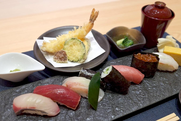Un'esperienza di lusso che unisce sushi e cerimonia del tè.