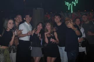 Party Singapur Bespoke Pub Crawl