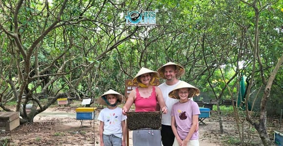Phu Quoc: Starfish Beach, Kayaking & Grand World Tour