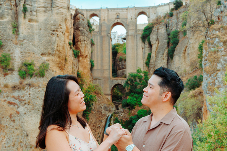 Ronda: Expert Secret Proposal & Engagement Photographer Guided Proposal (1 hour)