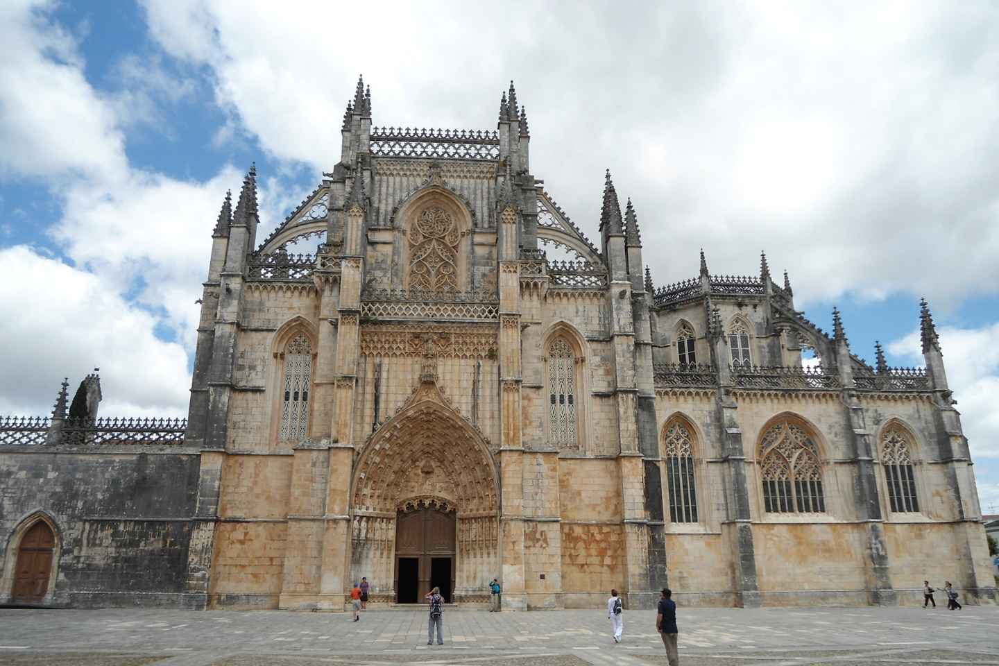 Ftima, Batalha, Alcobaa, Nazar and bidos Private Tour - Fátima, Batalha, Alcobaça, Nazaré and Óbidos Private Tour