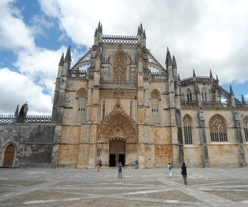 Fátima, Batalha, Alcobaça, Nazaré and Óbidos Private Tour