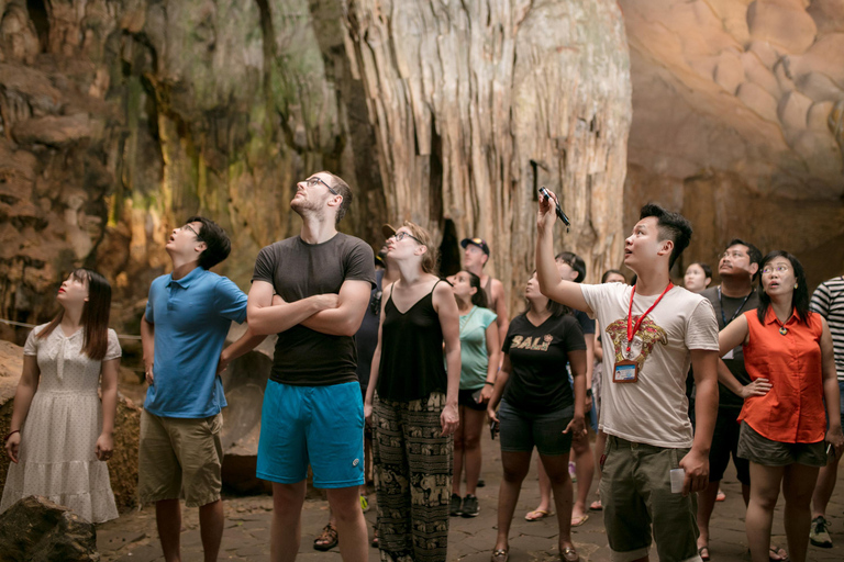 Från Hanoi: Halong Bay dagstur med grotta, ö och kajak