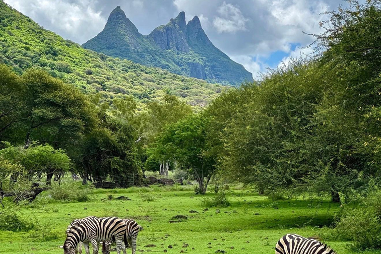 Mauritius: Casela Nature Parks & Flic en Flac Beach Casela Nature Parks & Flic en Flac Beach(Without sunset)-CAR