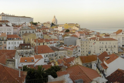 Tour en segway de 1,5 horas por Alfama en Lisboa: lugar de nacimiento del fadoTour en Segway español