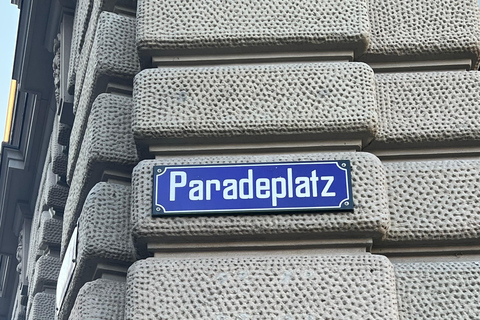 Zurich: Private Banking, Luxury Shopping & Gold Coast Cruise